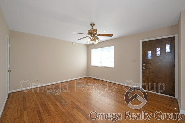 Building Photo - 316 Carr Ave