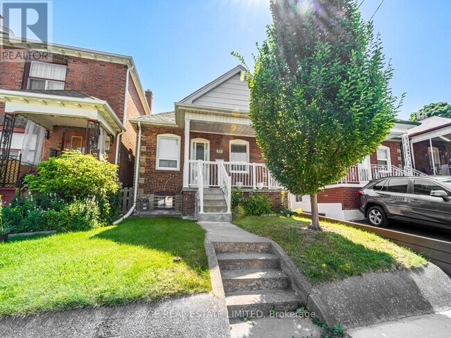 Building Photo - 179 Livingstone Ave