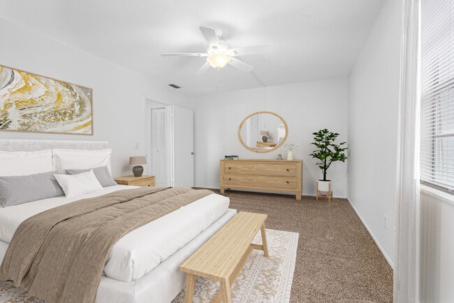 Building Photo - Regency