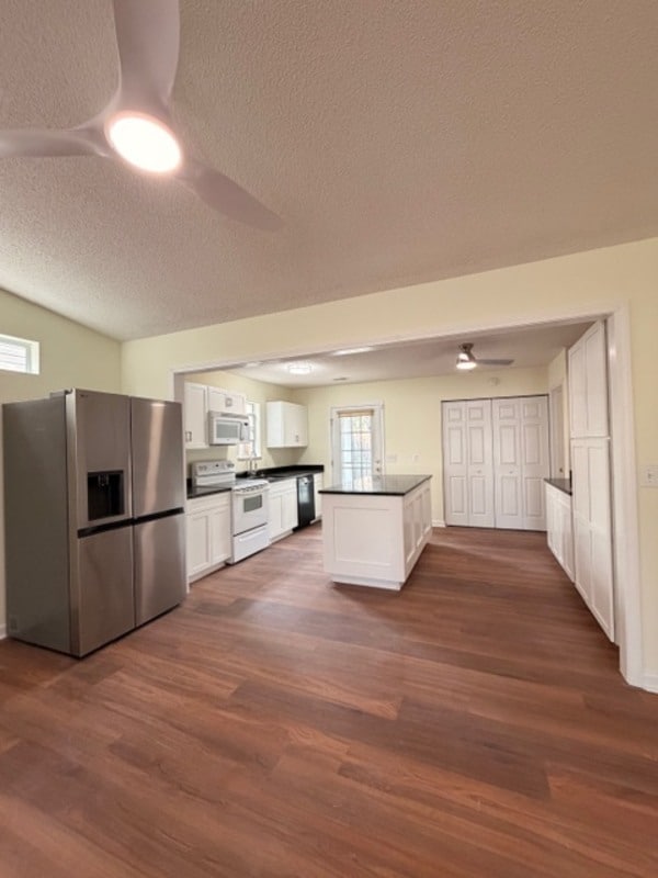 Foto del edificio - 432 Dahoon Dr