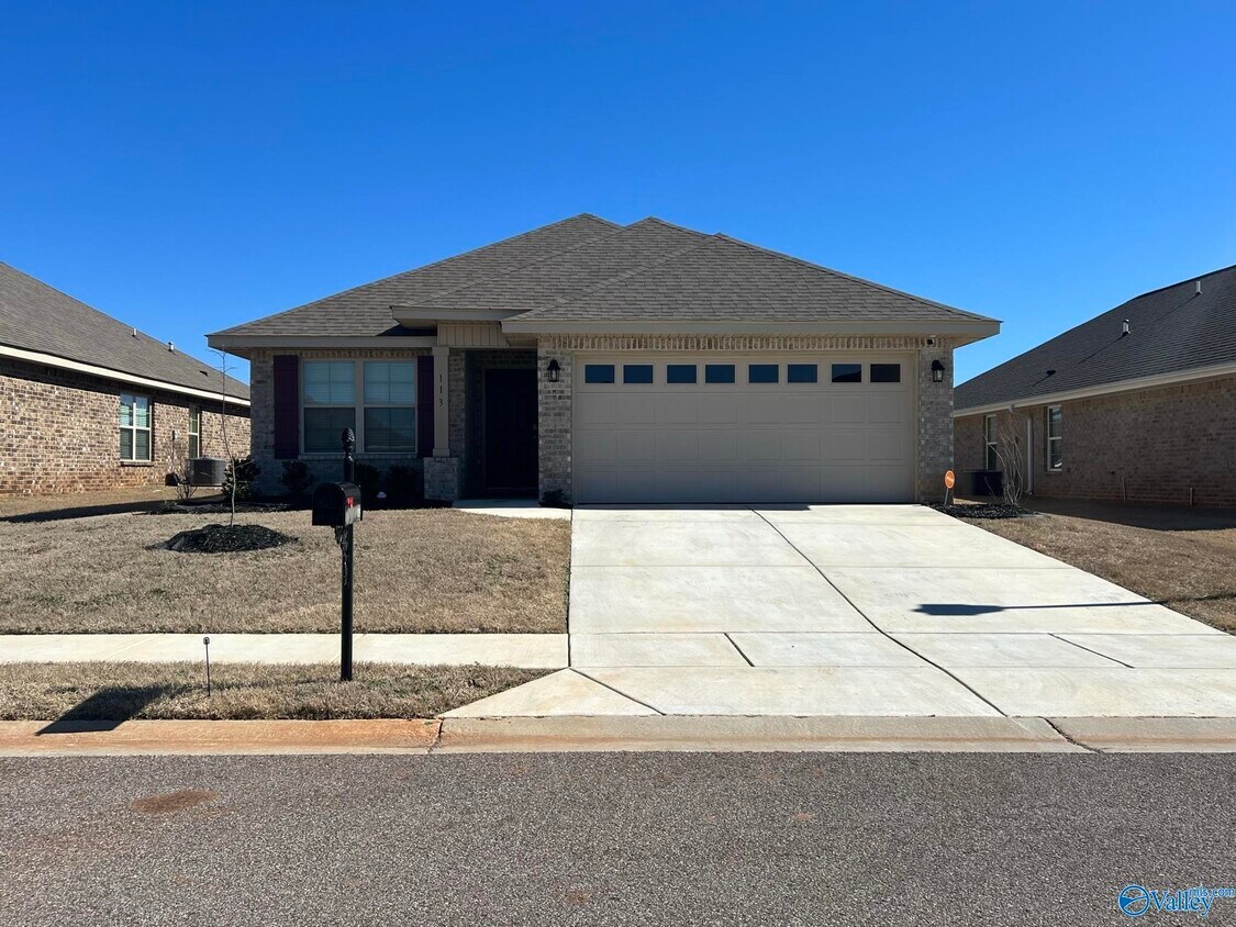 Primary Photo - 225 Alonzo Toney Dr