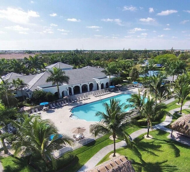 Foto del edificio - 10710 NW 66th St