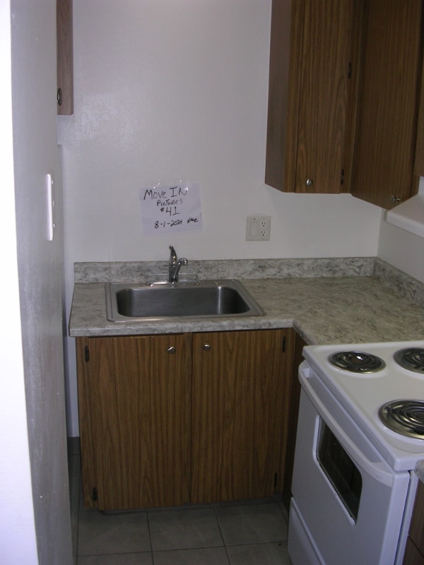 Building Photo - 1348 Yukon Way
