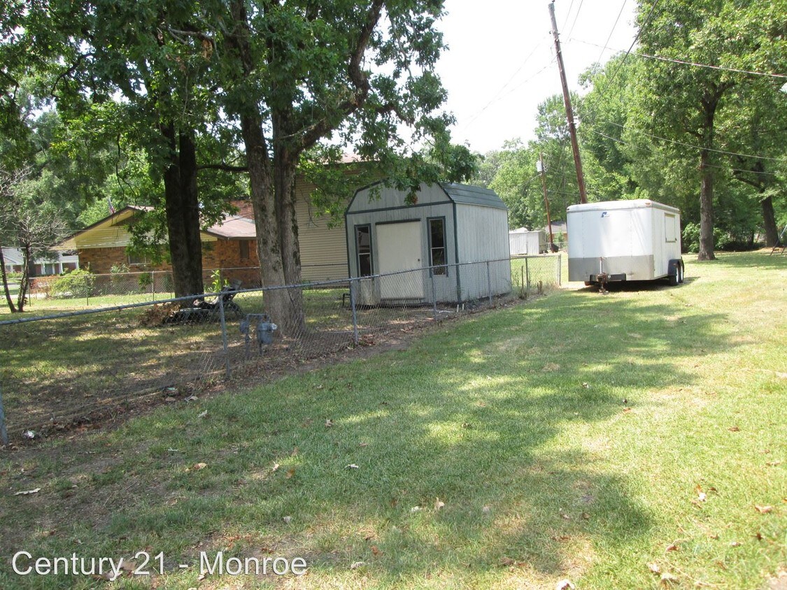 Building Photo - 25 Azalea Dr