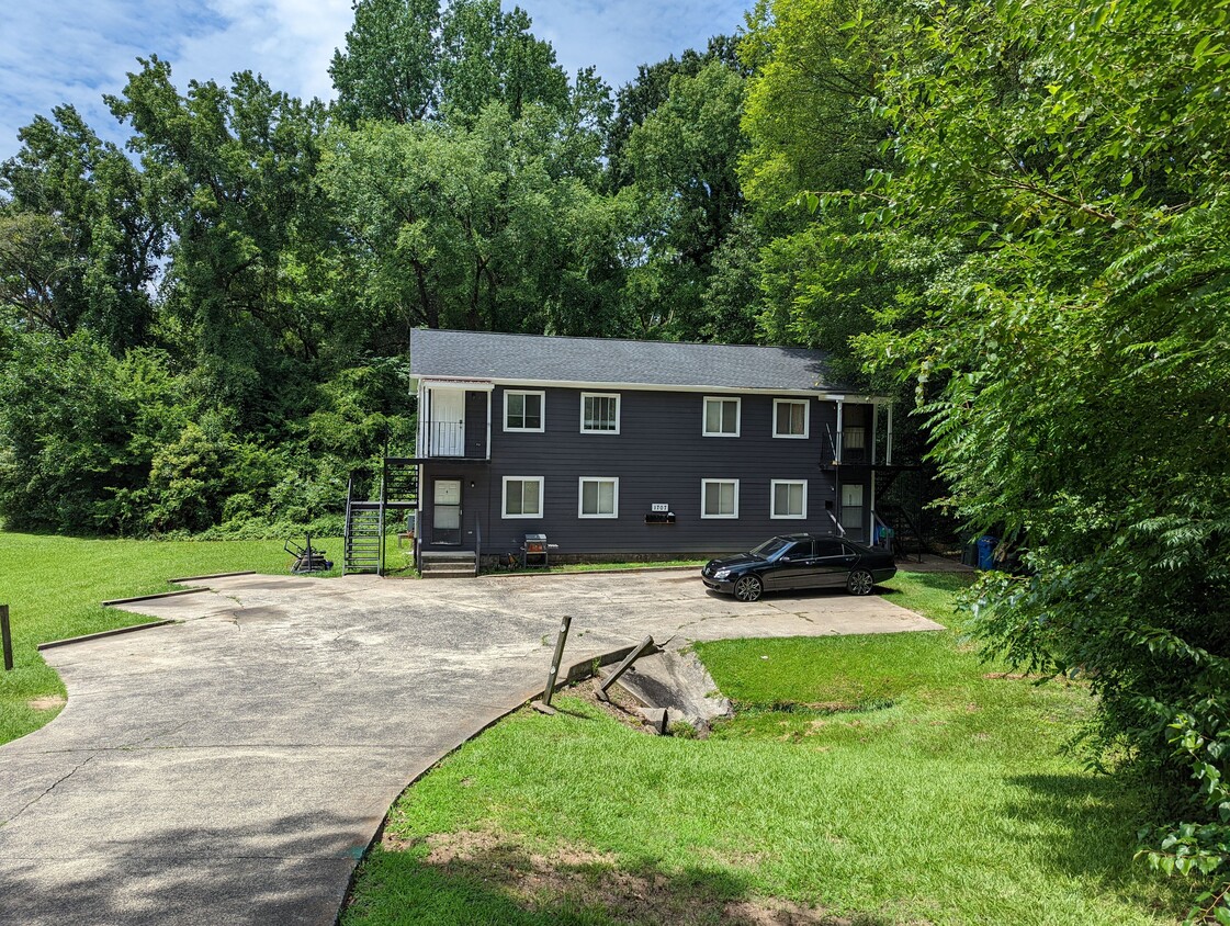 Primary Photo - 1707 Rosetta Dr