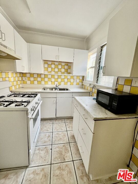 Foto del edificio - 3025 W 60th St