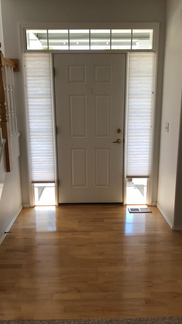 Building Photo - Fabulous 3 Bedroom 2.5 bath home in Grand ...