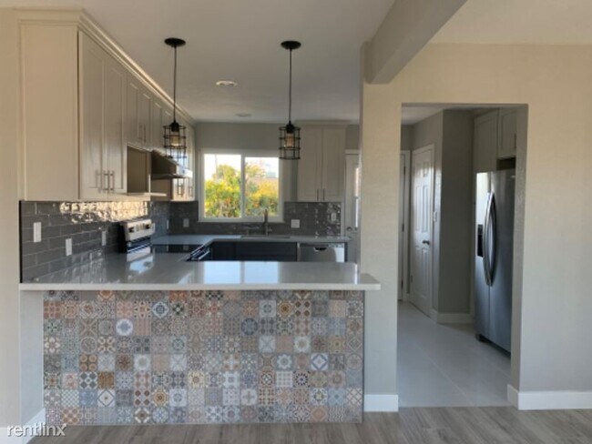 Foto del edificio - 3 br, 2 bath House - 1521 2nd Ave