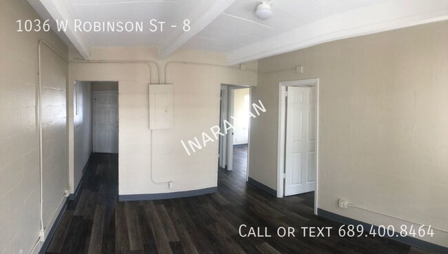 Building Photo - Newly Remodeled 2/1 apartment AVAILABLE NOW