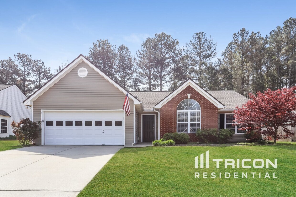 Primary Photo - 1450 Heatherton Rd