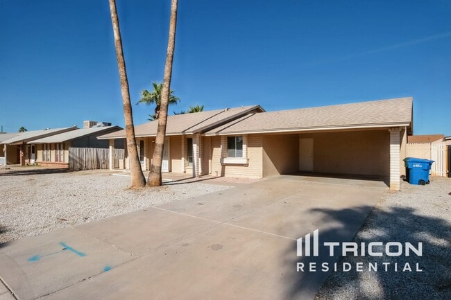 Building Photo - 8948 W Heatherbrae Dr