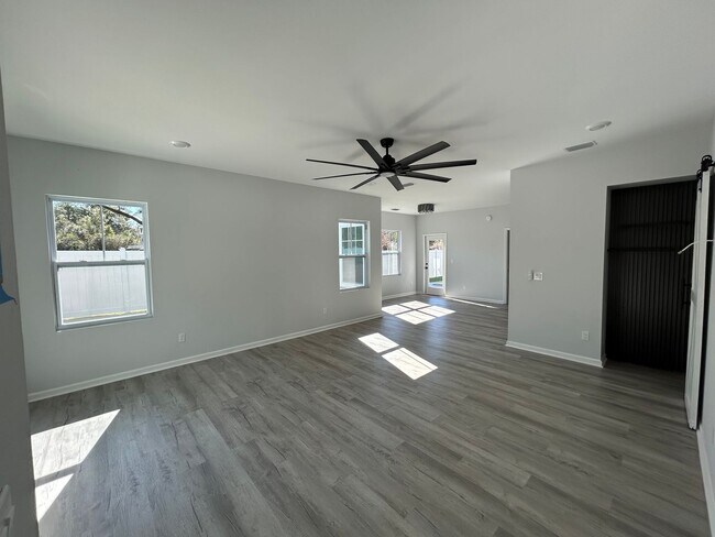 Building Photo - 2022 Trimble Rd