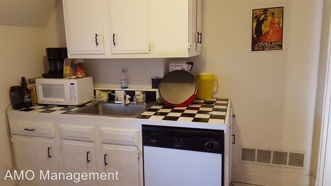 Building Photo - 1 br, 1 bath Apartment - 101 Pennwood Ave