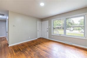 Building Photo - 4438 Gainesborough Rd