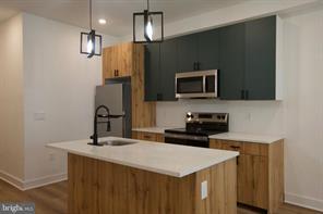 Photo - 1224 W Silver St-1