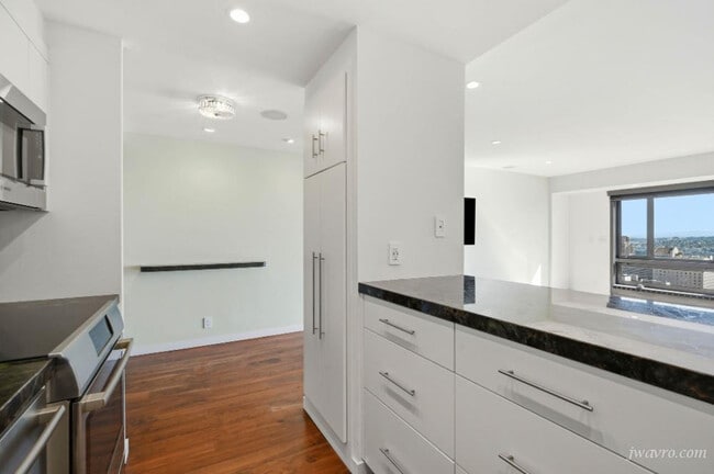 Foto del edificio - 1177 California St