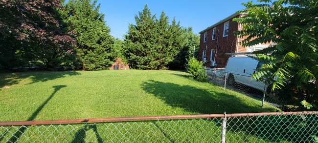 Building Photo - 6807 Fairdel Ave