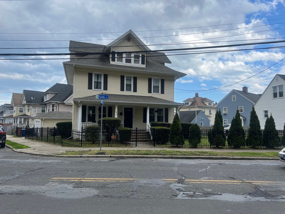 1918 Noble Ave, Bridgeport, CT 06610 House Rental in Bridgeport, CT