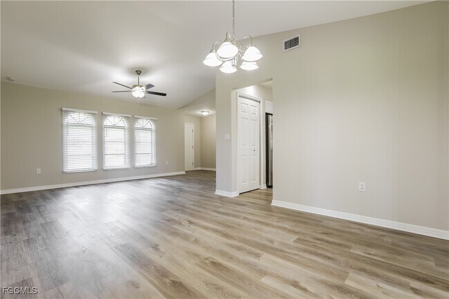 Foto del edificio - 850 Forest Hill Ln NW