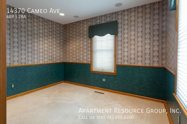 Building Photo - 14370 Cameo Ave