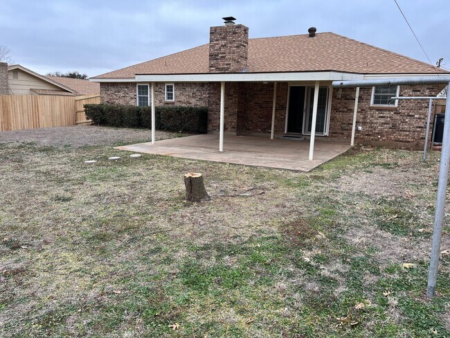 Foto del edificio - 4711 Lois Ln