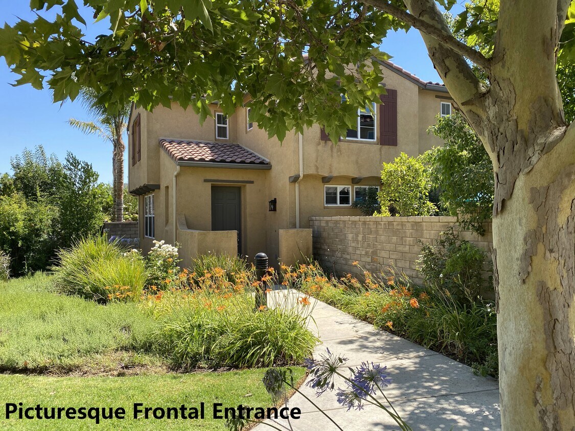 Front Entry - 31750 Paseo de Castaic