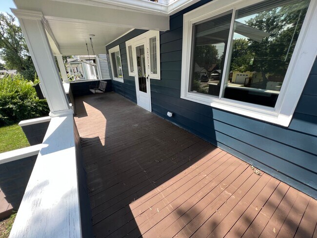 Foto del edificio - Remodeled 3BR Home in Clairmont Heights!