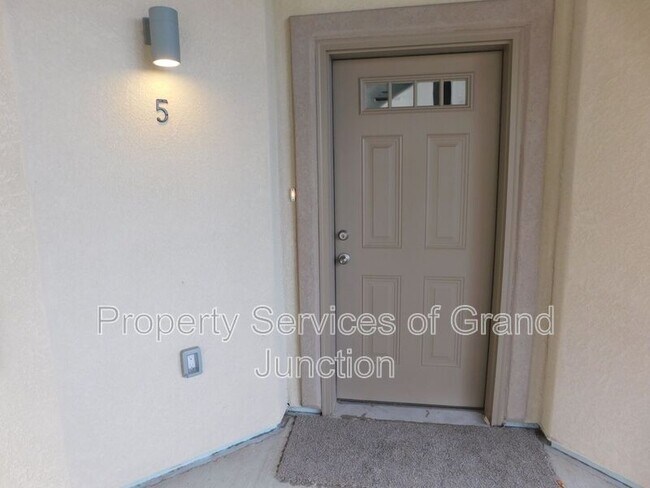 Foto del edificio - 658 Brookwillow Loop