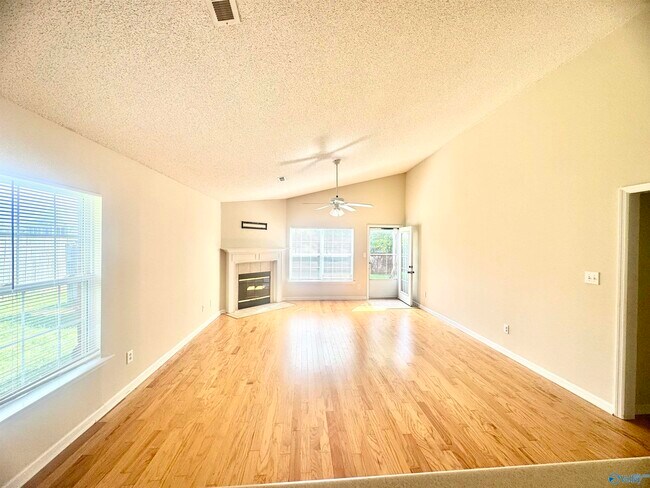 Foto del edificio - 135 Bremerton Dr SW