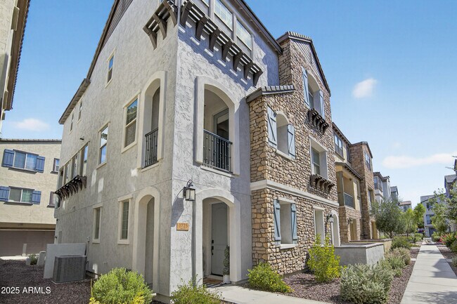 Building Photo - 1725 E Chelsea Ln
