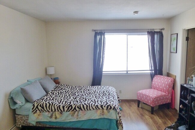 Building Photo - 22 N Franklin St