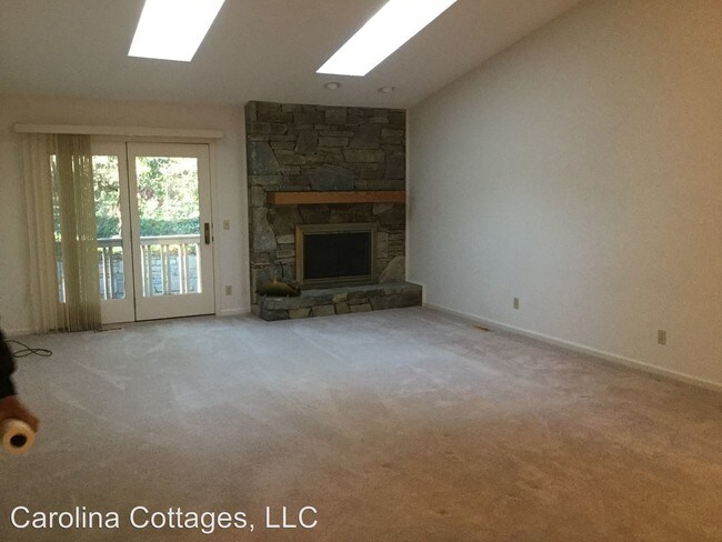 Building Photo - 404 Laurel Oak Ln