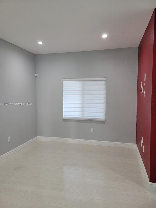 Foto del edificio - 29263 SW 142nd Ave