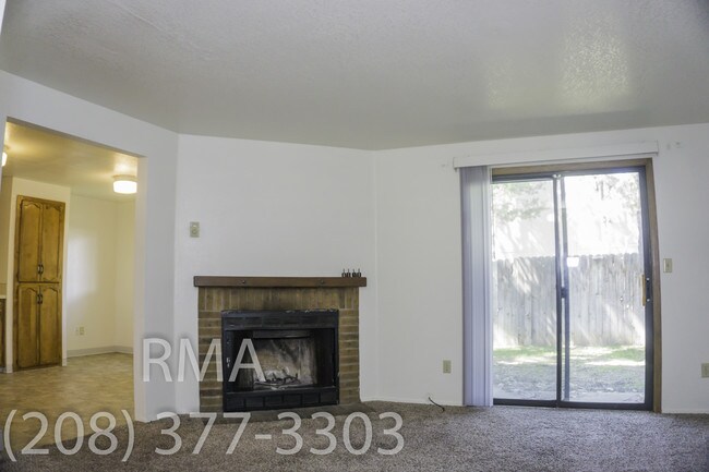 Foto del edificio - 6776 Douglas St