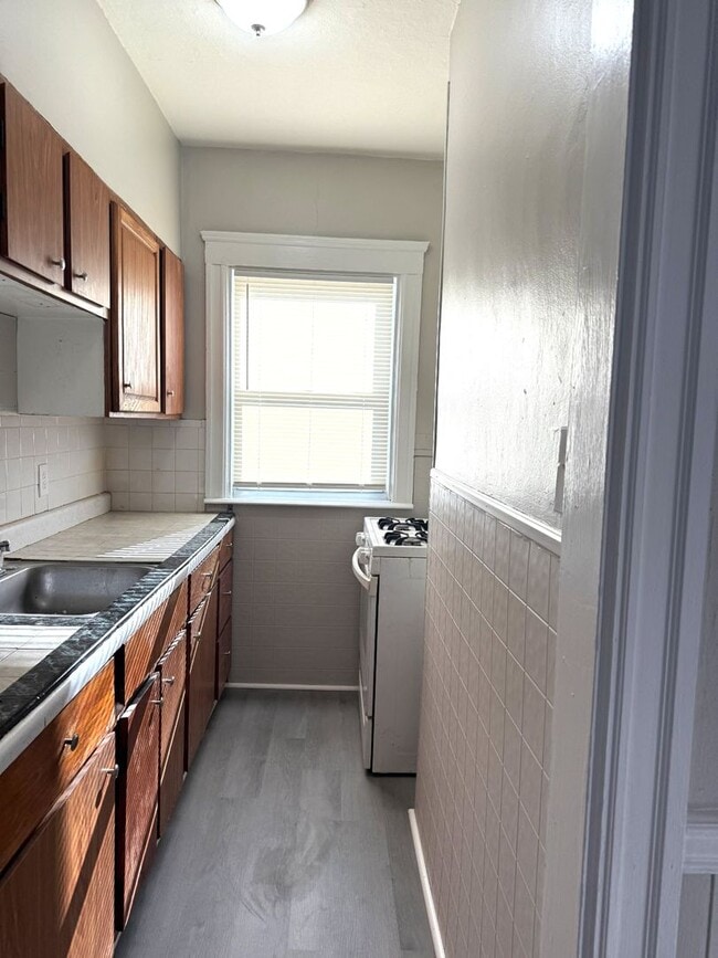 Building Photo - 28-30 Knight Street