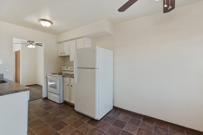 Building Photo - 3772 S 81st St