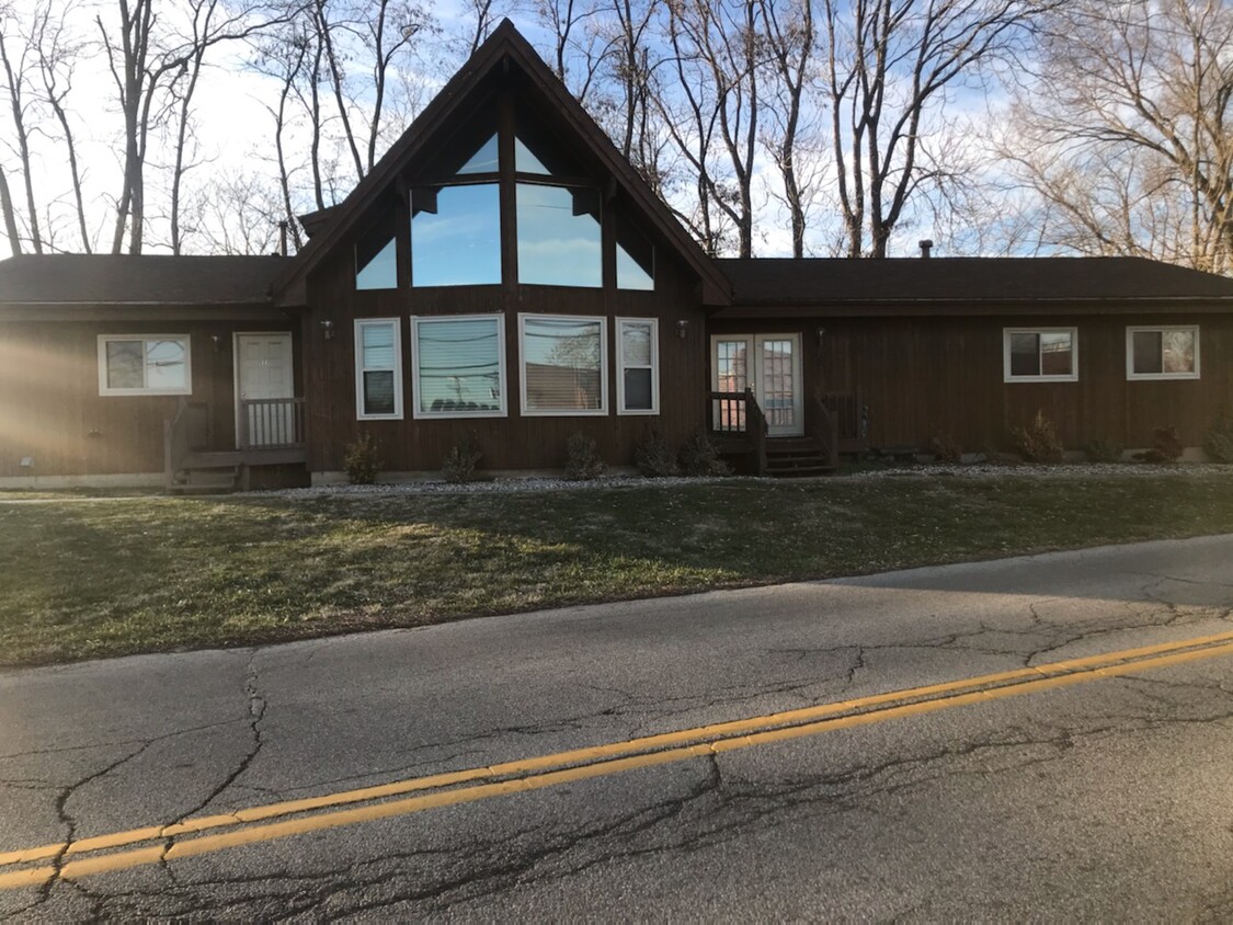Foto principal - 98 N Orange St