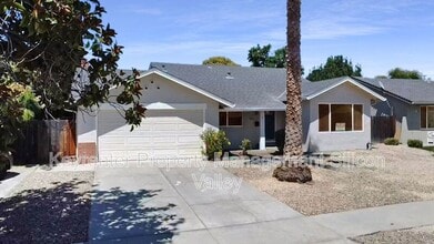 Building Photo - 5835 Halleck Dr