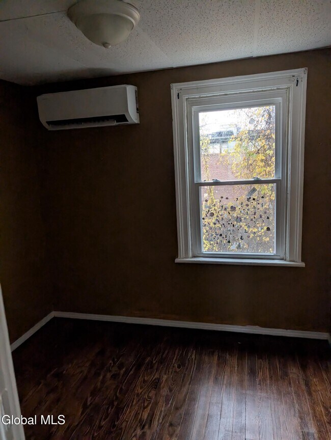 Foto del edificio - 318 27th St