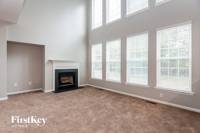 Building Photo - 1111 Owens Dr
