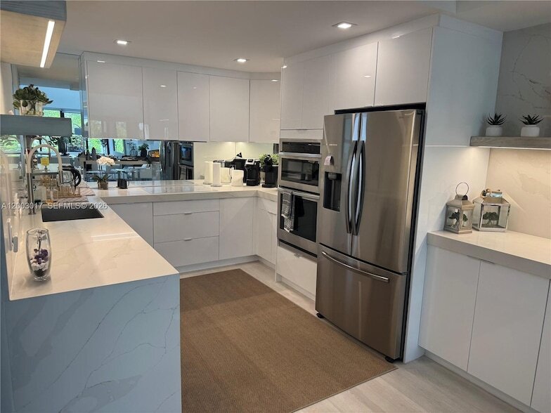 Photo - 336 Poinciana Dr Unit 1008