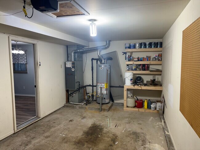 Foto del edificio - 8108 Newfield Dr