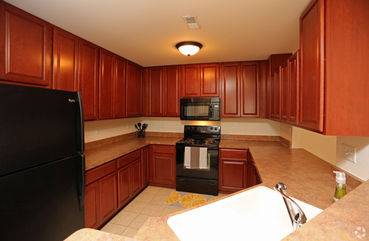 Falcon Glen Apartments Apartments Greenfield, WI