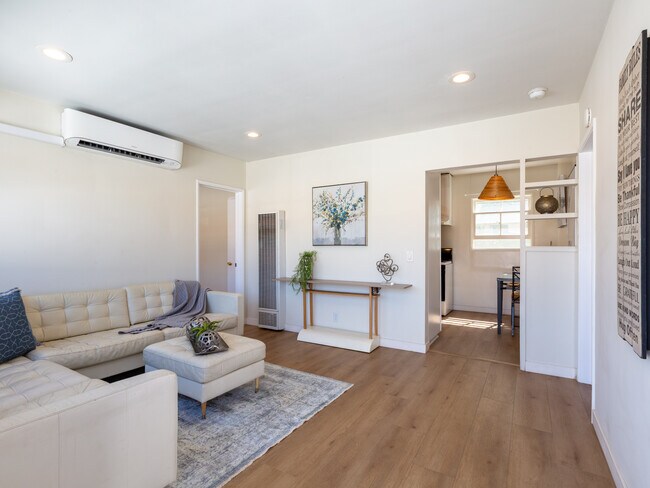 Foto del edificio - 3795 Maplewood Ave