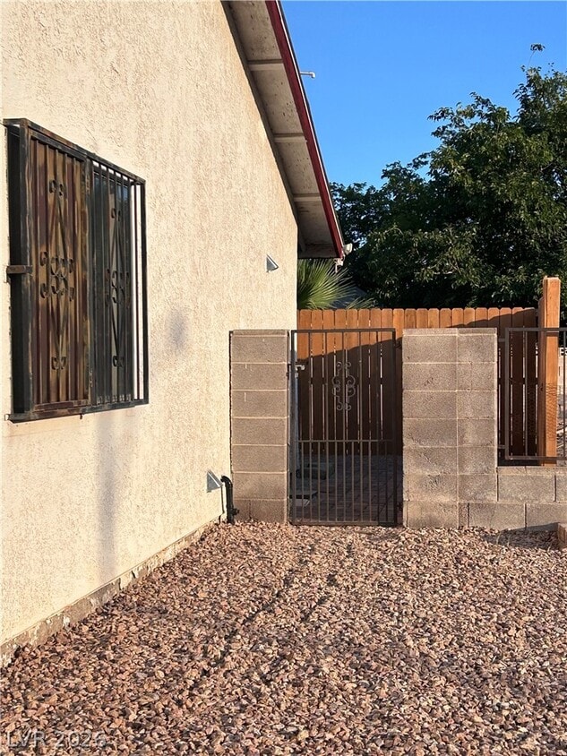 Building Photo - 5409 Aston Ave