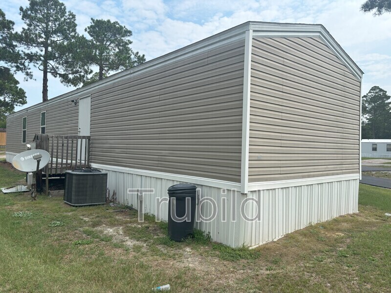 Building Photo - 81a Somerset Dr