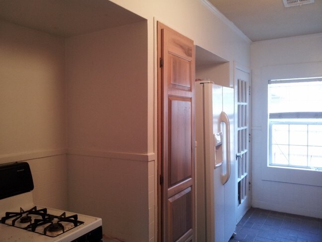 Building Photo - 105 S Monticello Dr