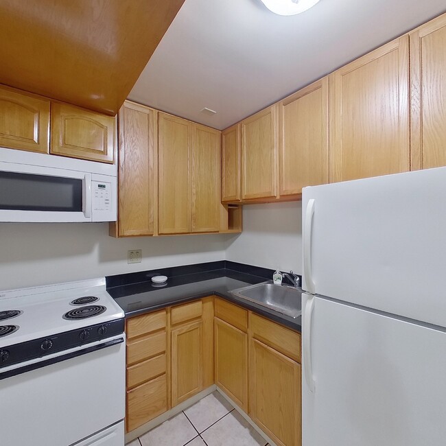 Photo - 2750 Dwight Way Apartment