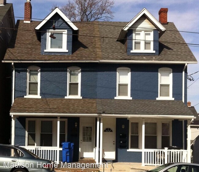 Building Photo - 7 br, 2.5 bath House - 452 Carlton Ave