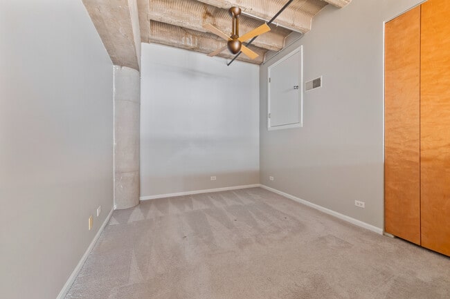 Foto del edificio - 1834 Ridge Ave